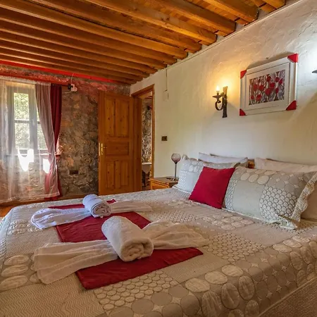 Astonishing With Private Pool Surrounded By Nature In Apartament