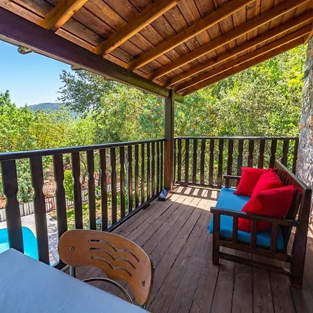 Astonishing With Private Pool Surrounded By Nature In Appartement