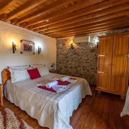 Διαμέρισμα Astonishing With Private Pool Surrounded By Nature In