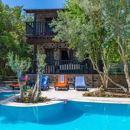 Διαμέρισμα Astonishing With Private Pool Surrounded By Nature In